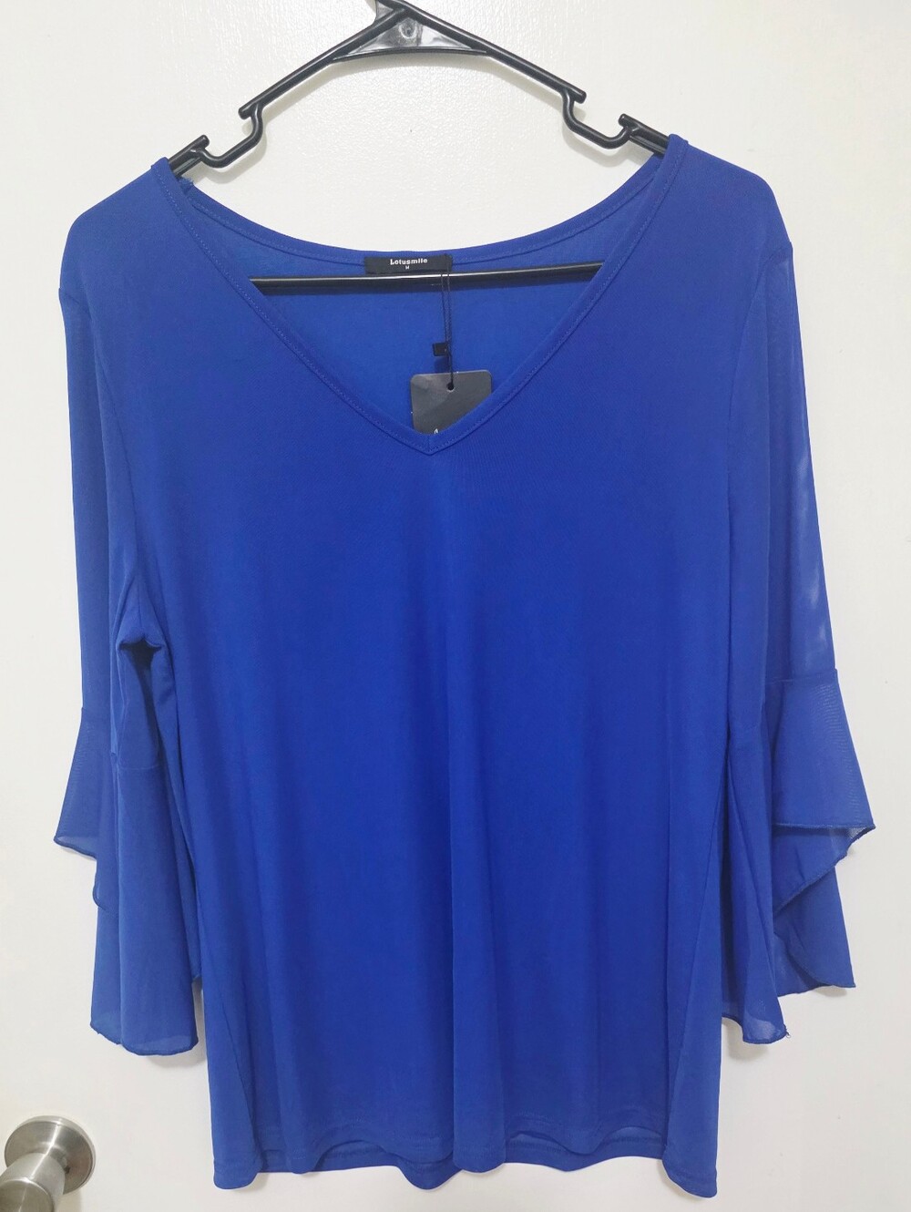New Women's Medium V-Neck Lined Sheer Flare Sleeves Blouse